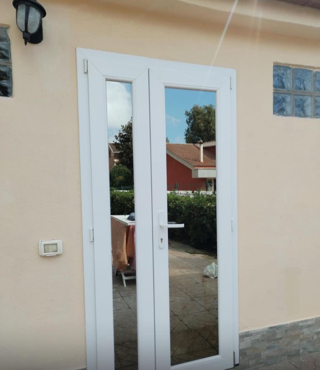 B&B Civitavecchia La Casetta Con Giardino Extérieur photo